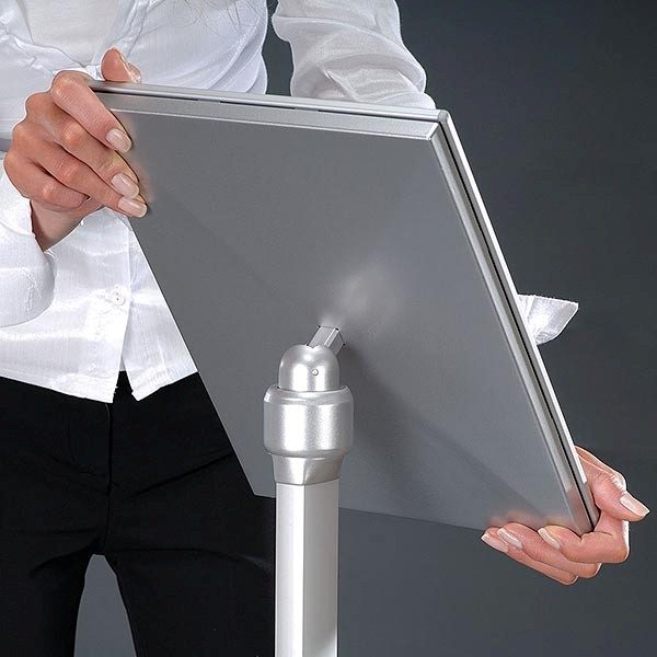 Flexibler Infoständer DIN A4 Postermaß – Bild 4