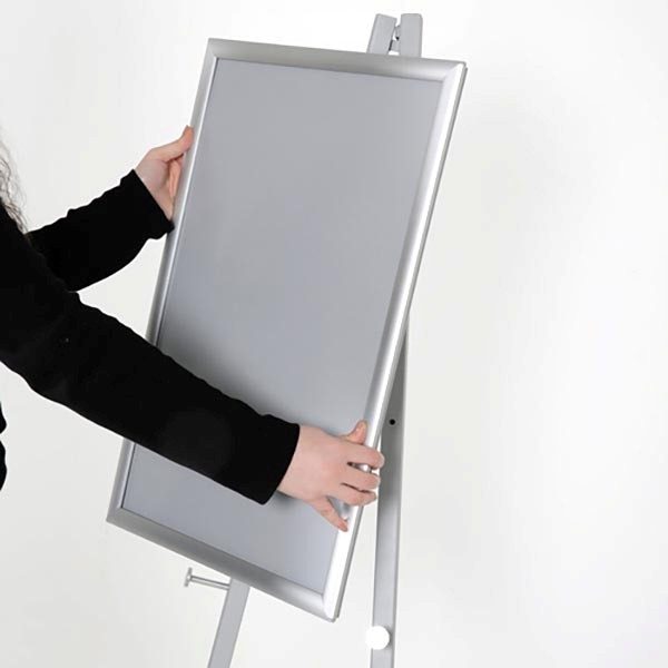 Mobile Staffelei Aluminium silber eloxiert – Bild 12