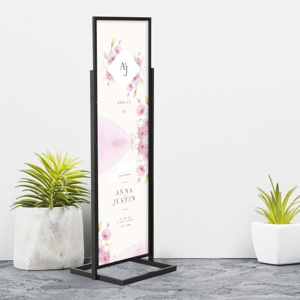 eco-plakatstaender-einreihig-doppelseitig-schwarz-500x1700mm-anwendung